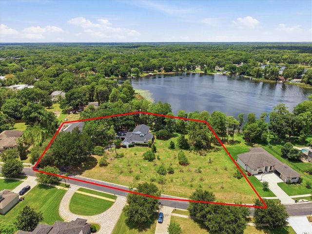 15612 HOWELL PARK LANE, Tampa, FL 33625