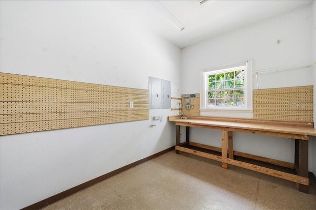 15612 HOWELL PARK LANE, Tampa, FL 33625