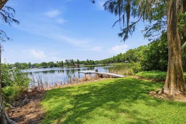 15612 HOWELL PARK LANE, Tampa, FL 33625
