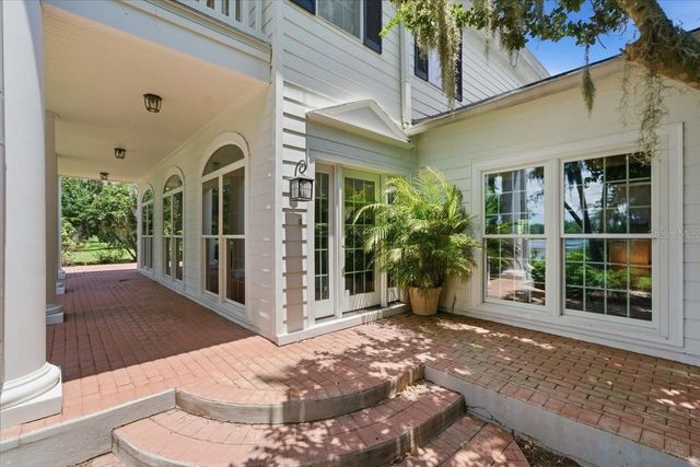 15612 HOWELL PARK LANE, Tampa, FL 33625
