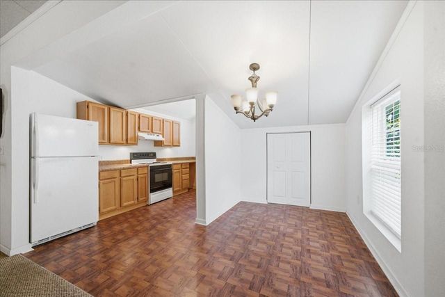 15612 HOWELL PARK LANE, Tampa, FL 33625