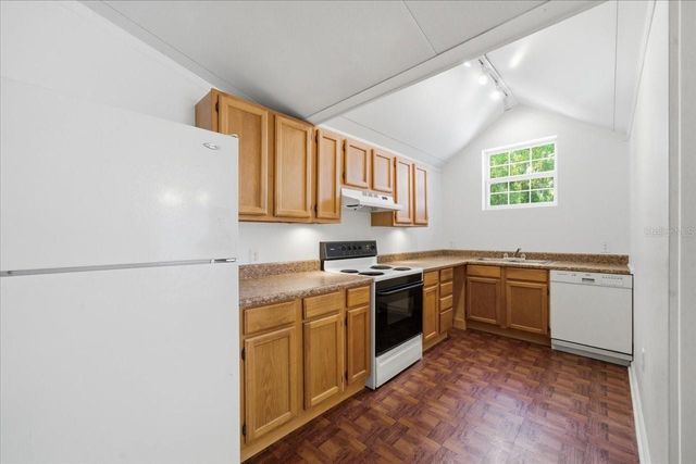 15612 HOWELL PARK LANE, Tampa, FL 33625