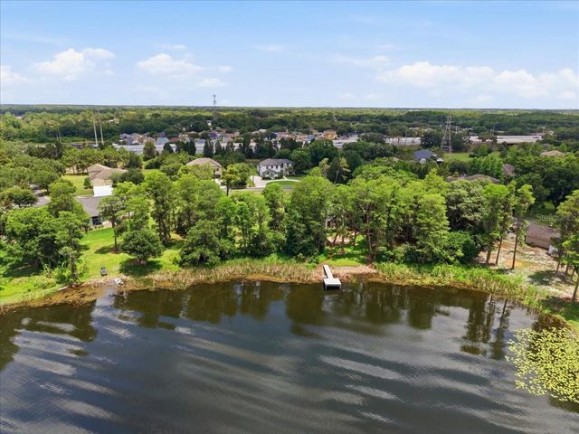 15612 HOWELL PARK LANE, Tampa, FL 33625