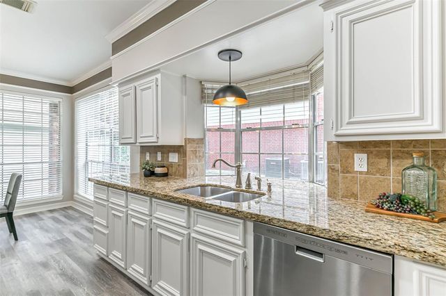2021 Sandy Coast Circle, League City, TX 77573