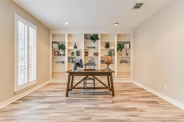 2021 Sandy Coast Circle, League City, TX 77573