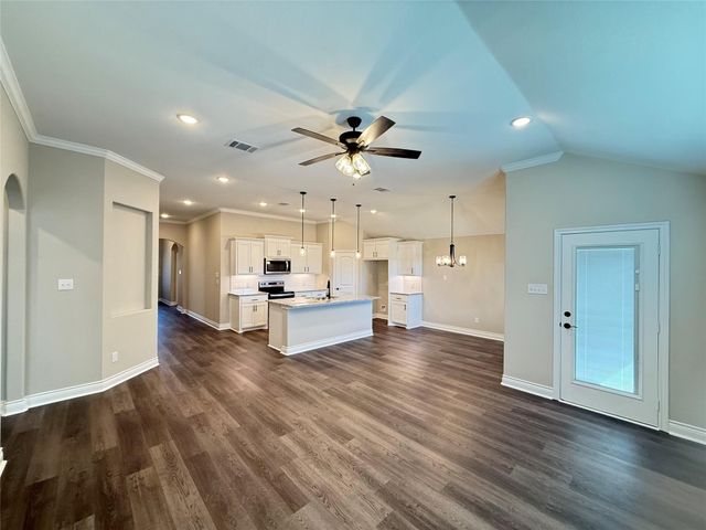 1215 Brad Kellar Drive, Greenville, TX 75402