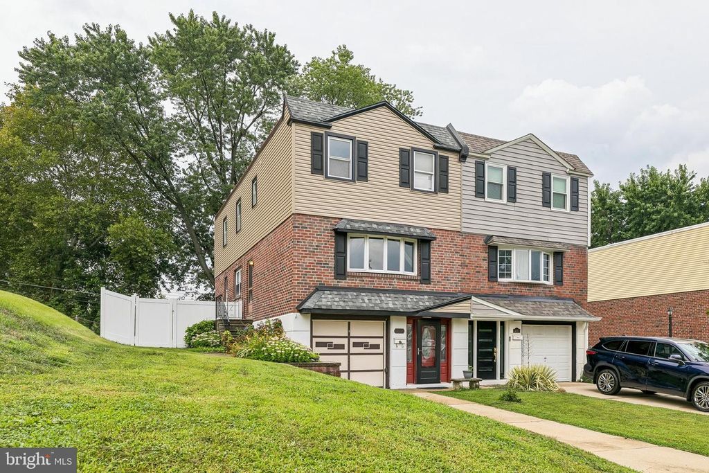 14005 FARADAY ST, PHILADELPHIA, PA 19116 — exterior