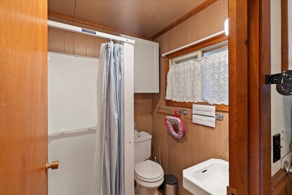 355 Upper Ford Cut Off Road, Yaak, MT 59935 photo 25