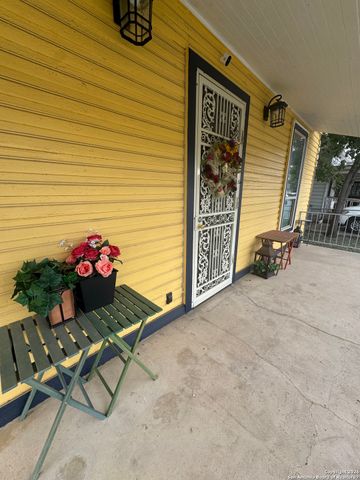 1902 Buena Vista, San Antonio, TX 78207