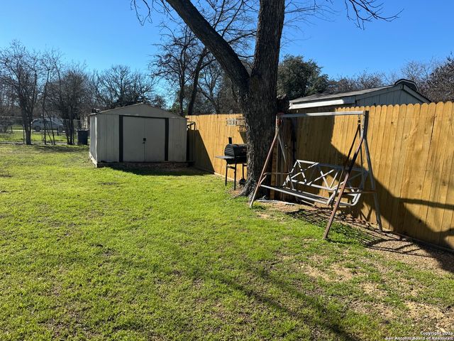 1902 Buena Vista, San Antonio, TX 78207