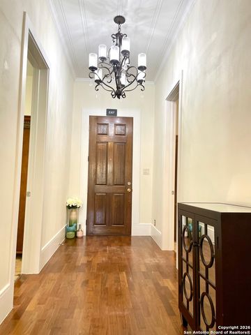 1902 Buena Vista, San Antonio, TX 78207