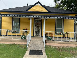 1902 Buena Vista, San Antonio, TX 78207