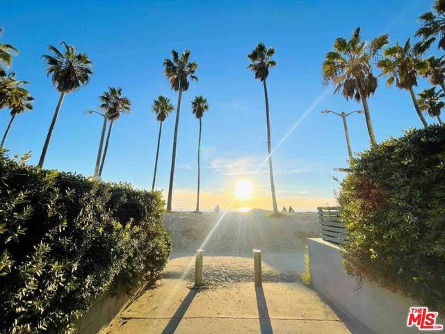 12 E 27th Avenue, Venice, CA 90291