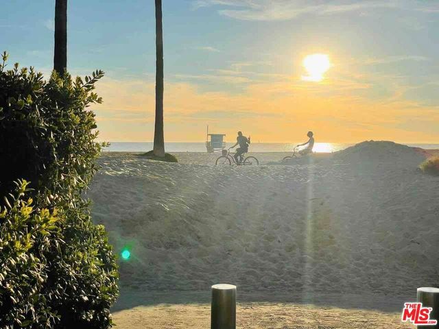 12 E 27th Avenue, Venice, CA 90291