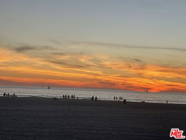 12 E 27th Avenue, Venice, CA 90291