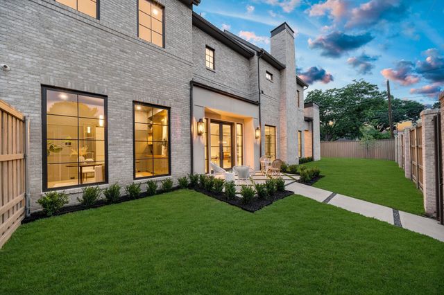 6835 Dalhart Lane, Dallas, TX 75214