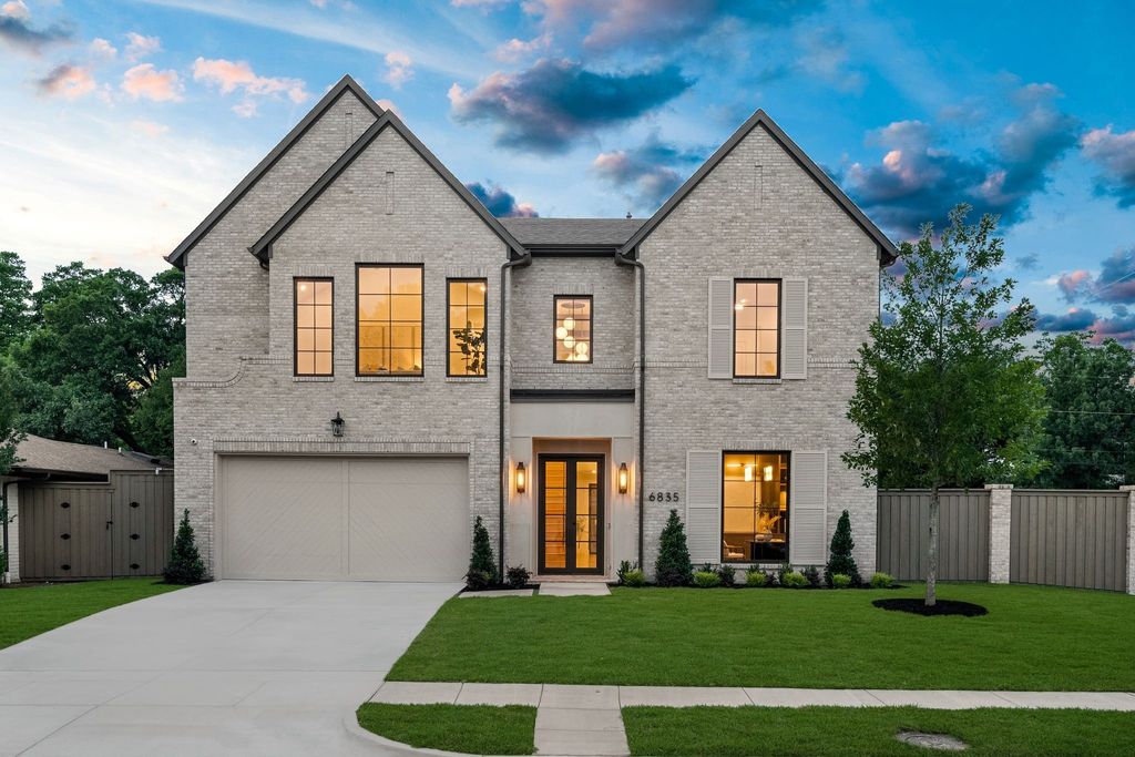 6835 Dalhart Lane, Dallas, TX 75214