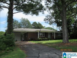 315 NEWAYGO STREET, Weaver, AL 36277