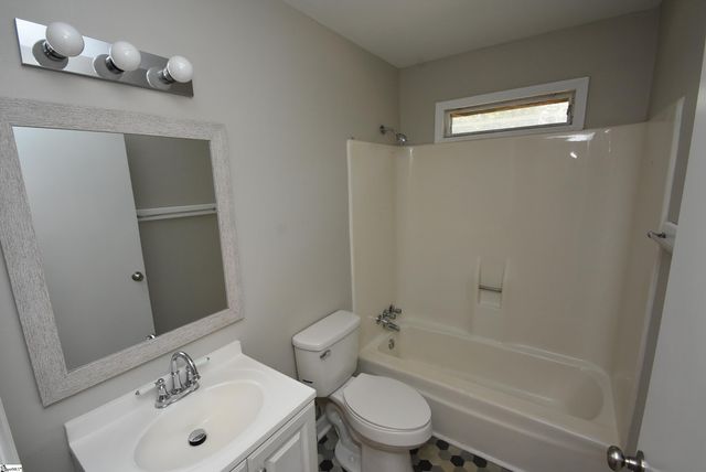 14 Theodore Circle, Greenville, SC 29611