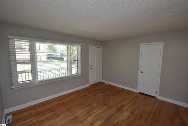 14 Theodore Circle, Greenville, SC 29611