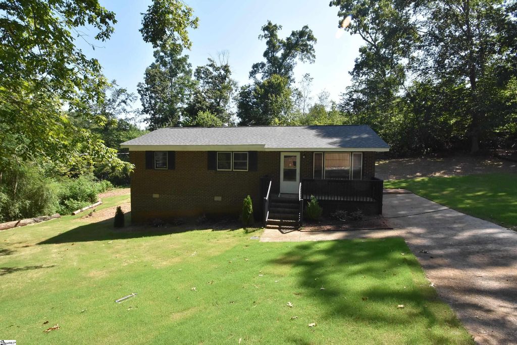 14 Theodore Circle, Greenville, SC 29611