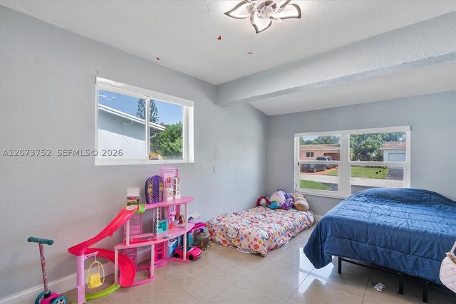 8544 Sheraton Dr, Miramar, FL 33025