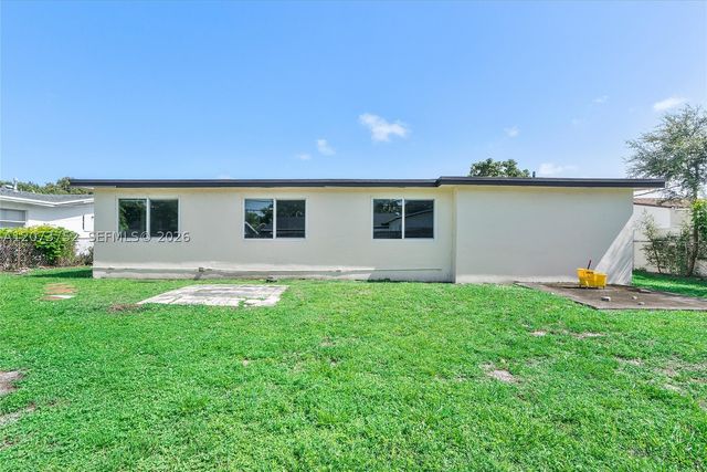 8544 Sheraton Dr, Miramar, FL 33025