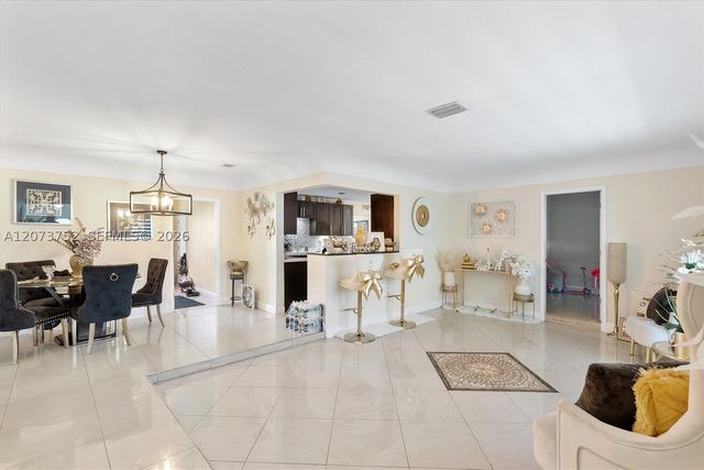 8544 Sheraton Dr, Miramar, FL 33025