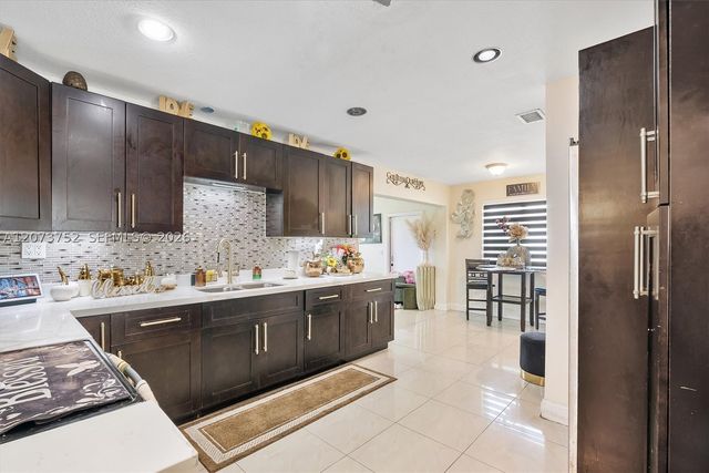 8544 Sheraton Dr, Miramar, FL 33025