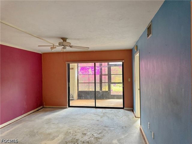 9305 Lake Park DR 104, Fort Myers, FL 33919