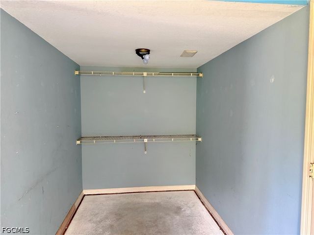 9305 Lake Park DR 104, Fort Myers, FL 33919