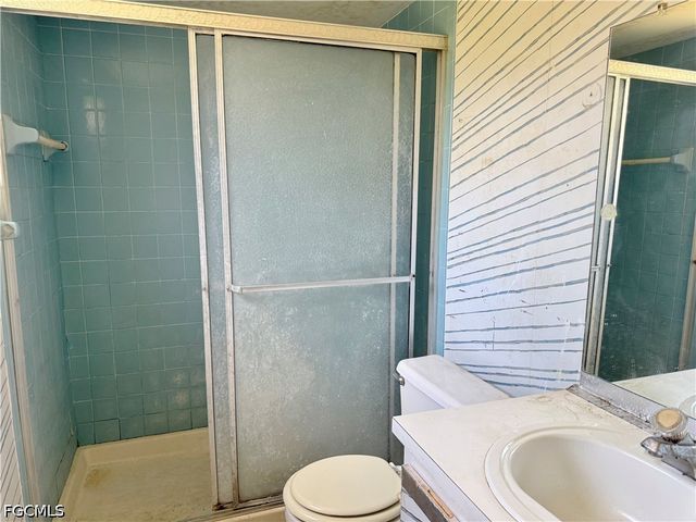 9305 Lake Park DR 104, Fort Myers, FL 33919