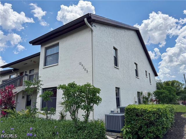 9305 Lake Park DR 104, Fort Myers, FL 33919