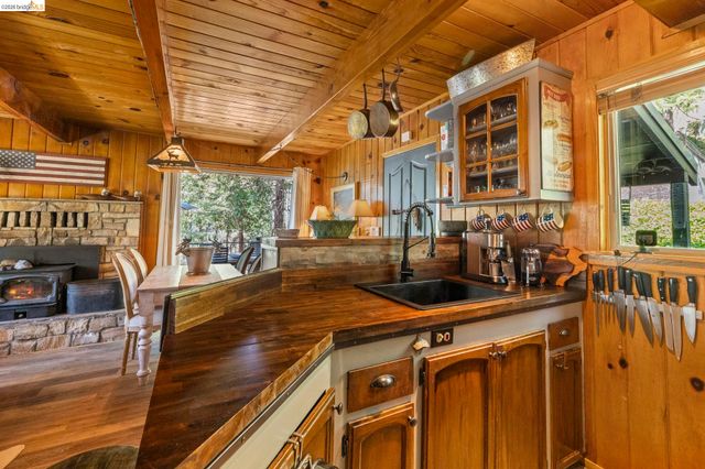 20796 Lama Teumete Rd, Mi Wuk Village, CA 95346