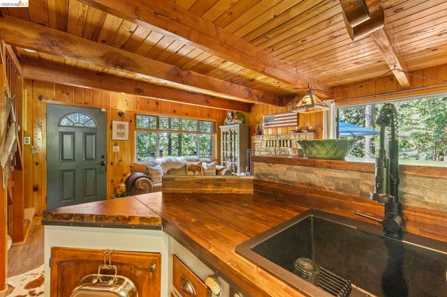 20796 Lama Teumete Rd, Mi Wuk Village, CA 95346