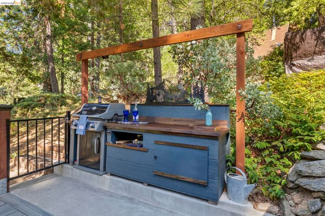 20796 Lama Teumete Rd, Mi Wuk Village, CA 95346