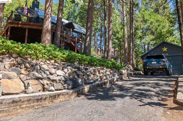 20796 Lama Teumete Rd, Mi Wuk Village, CA 95346