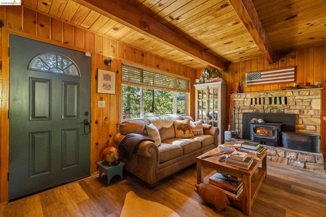 20796 Lama Teumete Rd, Mi Wuk Village, CA 95346