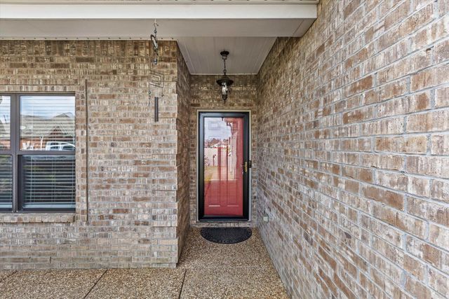 95 STRAWBERRY FIELD CV, Oakland, TN 38060