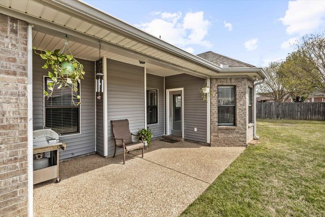 95 STRAWBERRY FIELD CV, Oakland, TN 38060
