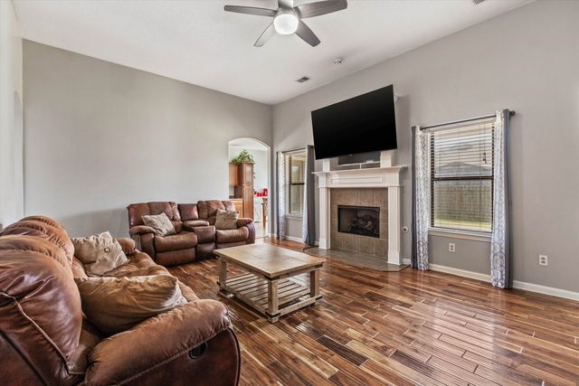 95 STRAWBERRY FIELD CV, Oakland, TN 38060
