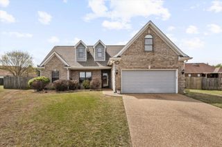 95 STRAWBERRY FIELD CV, Oakland, TN 38060