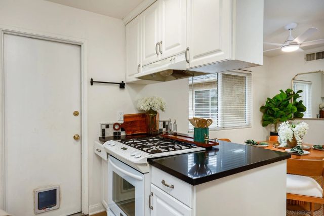 9483 Lake Canyon Rd, Santee, CA 92071