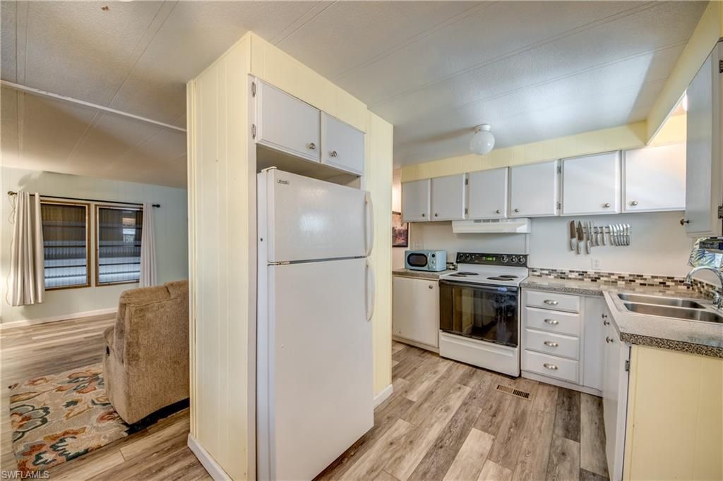 229 Shrub LN N, NORTH FORT MYERS, FL 33917 — photo 5