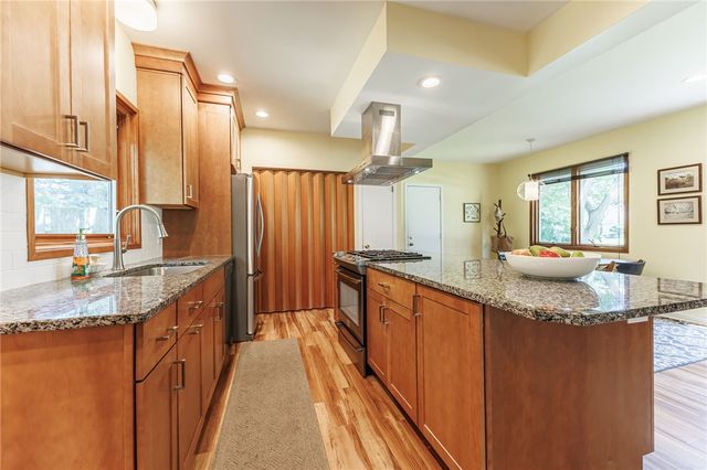 291 Weymouth Drive, Brighton, NY 14625