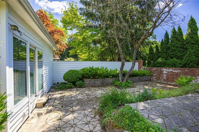 291 Weymouth Drive, Brighton, NY 14625