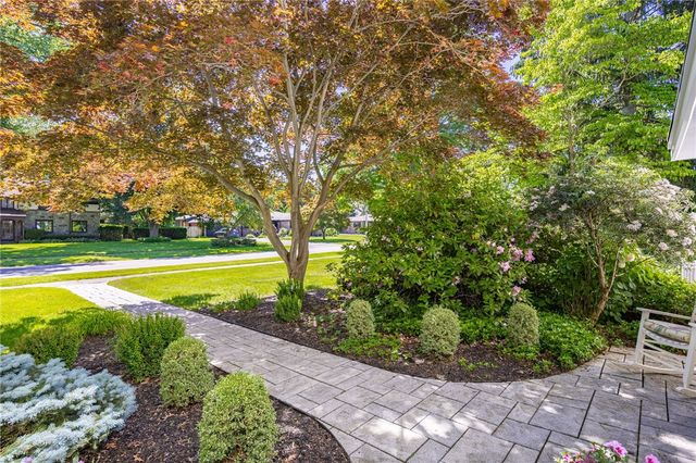 291 Weymouth Drive, Brighton, NY 14625