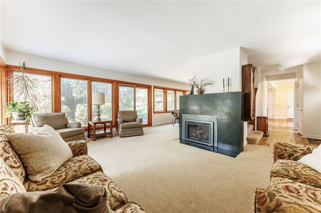 291 Weymouth Drive, Brighton, NY 14625