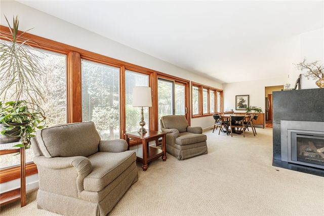 291 Weymouth Drive, Brighton, NY 14625