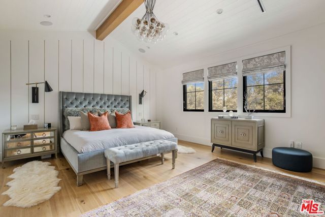 16101 Royal Mount Drive, Encino (los Angeles), CA 91436